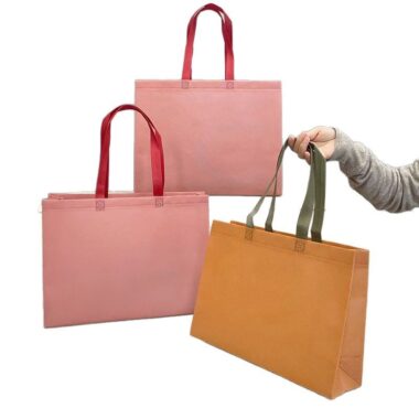 Custom Non-Woven Fashion Tote Bags for Girls' Clothing Store & Promotions