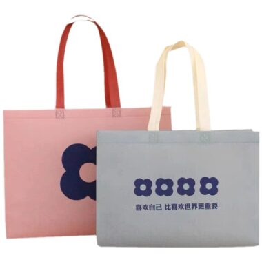 Custom Non-Woven Fashion Tote Bags for Girls' Clothing Store & Promotions