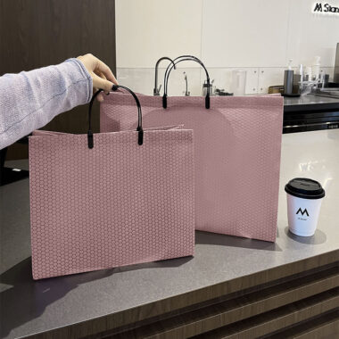  Custom Printed Fashion Non Woven Tote Bags for Clothes & Gift Wrapping