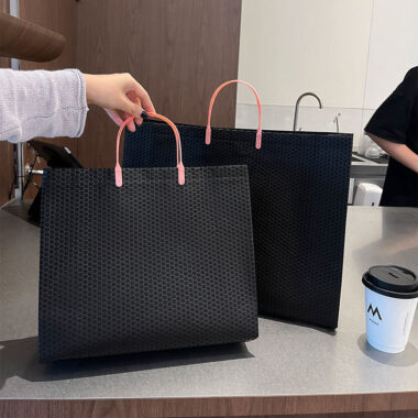  Custom Printed Fashion Non Woven Tote Bags for Clothes & Gift Wrapping