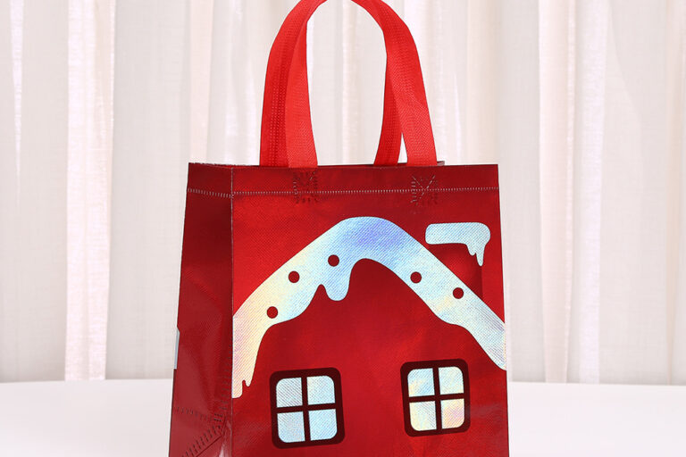 Fashion Non Woven Carry Bags Custom Printing with Christmas Laser Foil Design (6) Laser Foil Christmas Printed Non Woven Tote Bag Waterproof Gift Shopping