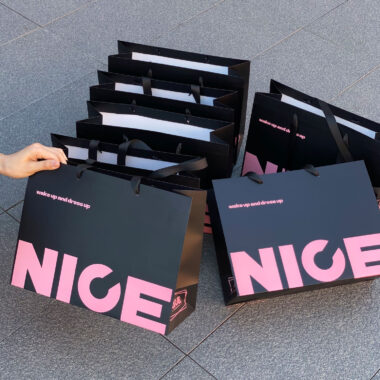  Custom Fashion Black Pink Boutique Paper Shopping Bag with Handle