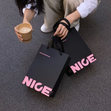  Custom Fashion Black Pink Boutique Paper Shopping Bag with Handle