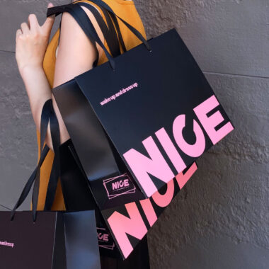  Custom Fashion Black Pink Boutique Paper Shopping Bag with Handle