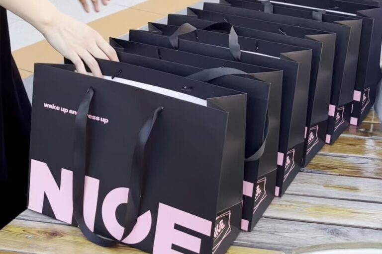 Custom Fashion Black Pink Boutique Paper Shopping Bag with Handle