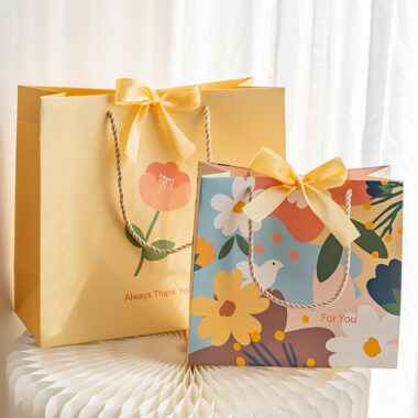 Fresh Forest Leaves Gift Bag with Bow Tie for Clothes and Holiday Gifts