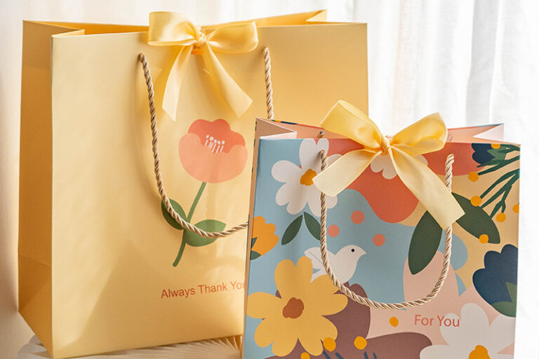 Fresh Forest Leaves Gift Bag with Bow Tie for Clothes and Holiday Gifts